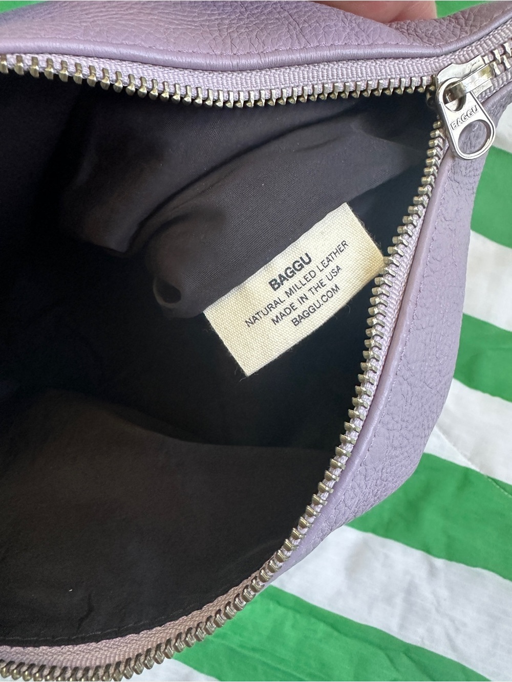 BAGGU lavender milled leather zippered pouch - Picture 4 of 5